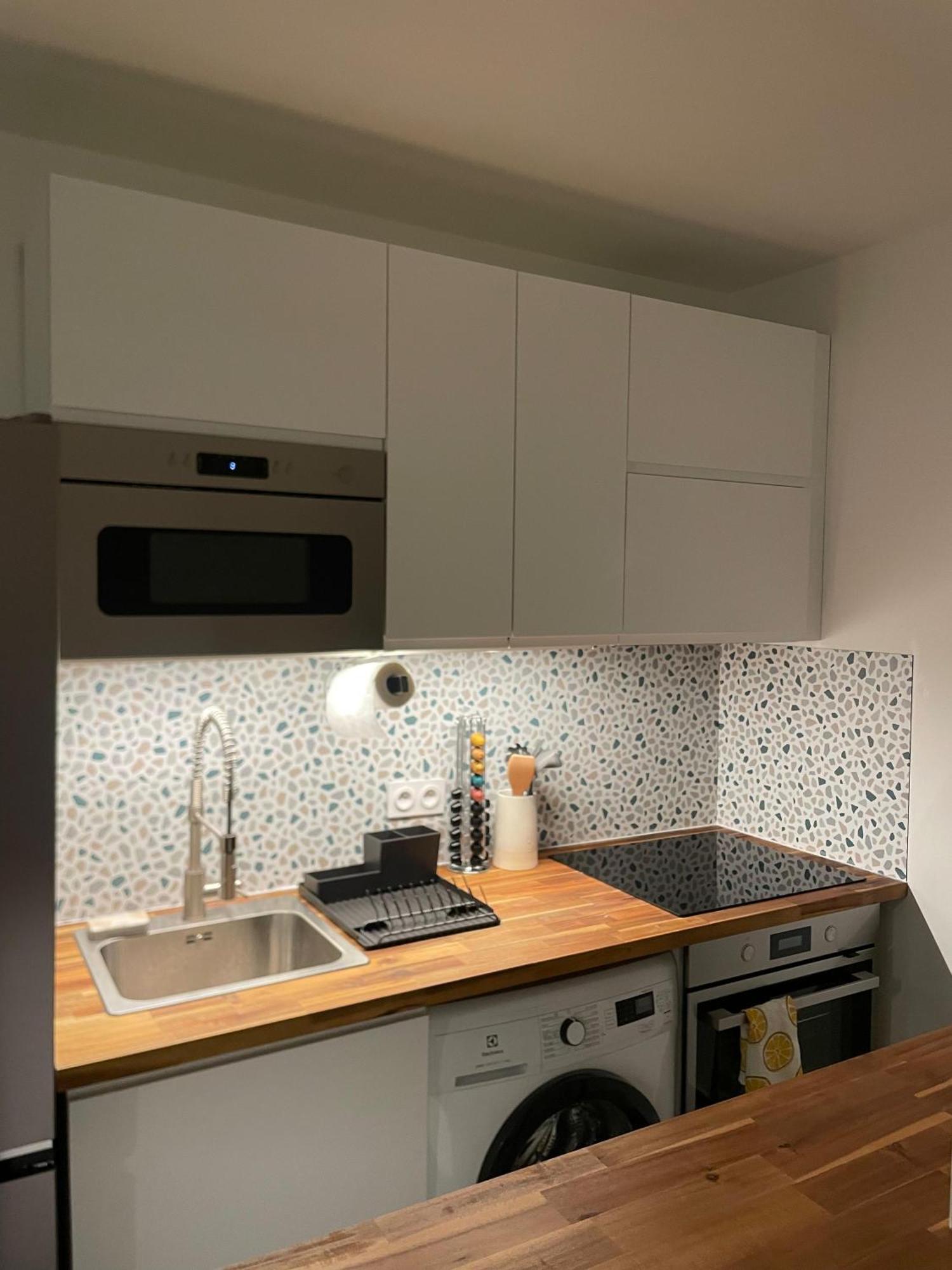 Apartment New & Serene Ii 1 Bedroom Near La Defense Paris Parking And Fibre Suresnes