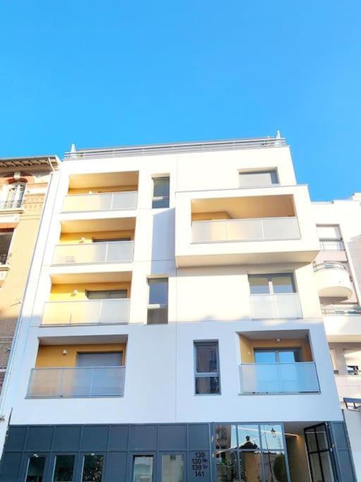 Apartment New & Serene Ii 1 Bedroom Near La Defense Paris Parking And Fibre Suresnes